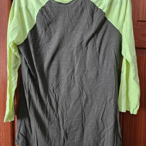 2 Raglan Sleeve Shirts - Picture 5 of 6